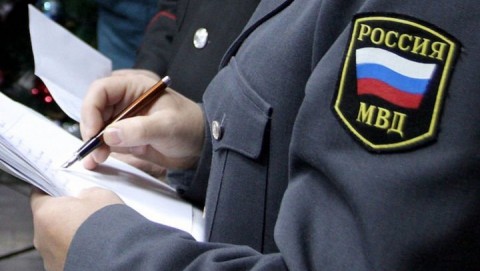 Лихославльские полицейские задержали мужчину, который в течение недели похищал коньяк из магазина